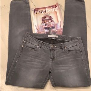 Life in progress Jeans 👢 offers welcomed